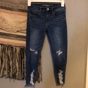 American Eagle jeans 6 short distressed